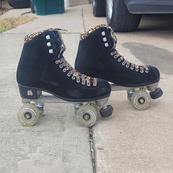 Moxi Shoes Moxi Panther Roller Skates Poshmark